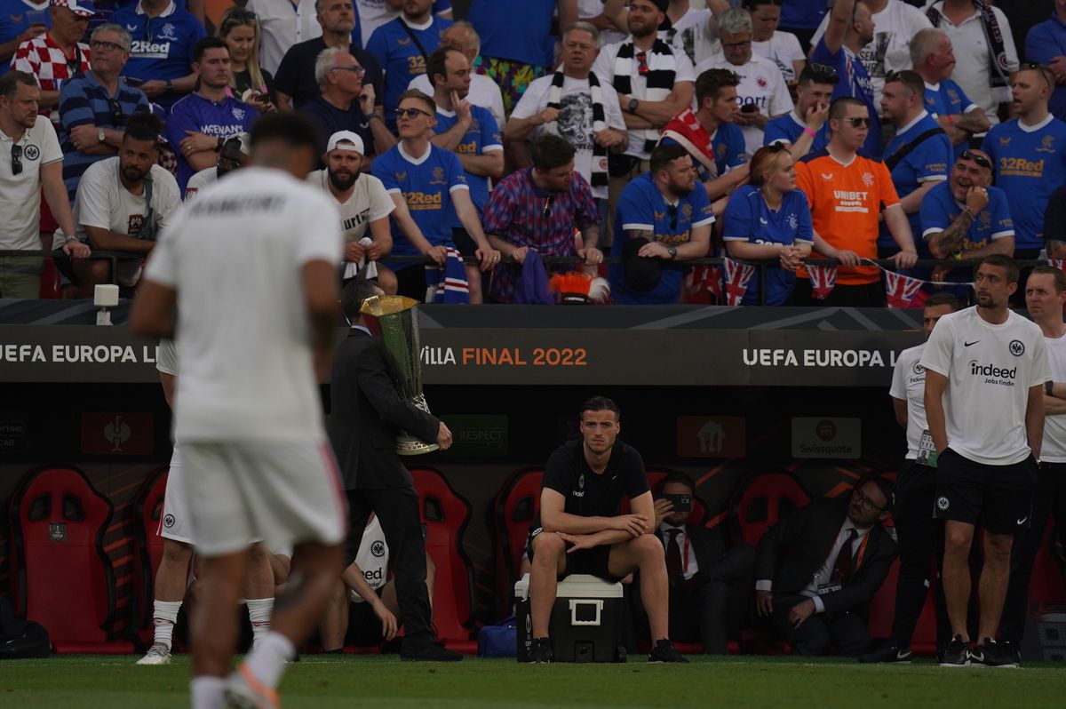 Cine e fotbalistul cu origini românești din echipa lui Eintracht Frankfurt » A înscris în finala Europa League și mărturisește: „Am izbucnit în lacrimi imediat”