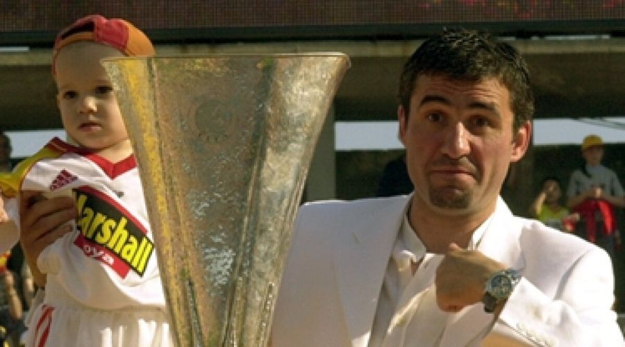 Gică și Ianis Hagi Eintracht Frankfurt - Glasgow Rangers se înfruntă în finala Europa League » După o jumătate de secol, echipa lui Ianis Hagi poate câștiga al doilea trofeu continental