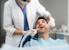 Ce impact are consumul de tutun asupra tratamentelor dentare de implantologie