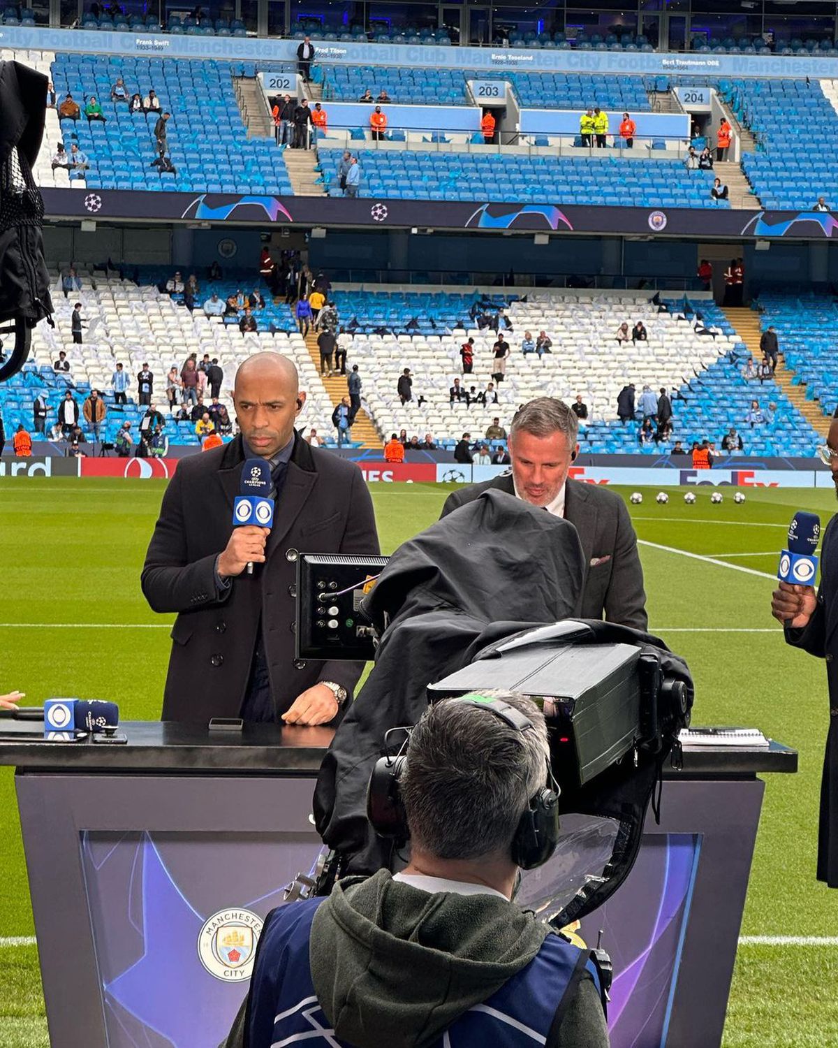 O vedetă din România, show la City - Real Madrid » A apărut pe transmisiunea live imediat după golul lui Alvarez