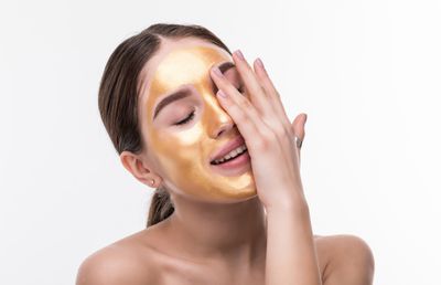 În completarea rutinei de îngrijire a tenului: 2 lucruri pe care nu le faci, deși ar trebui