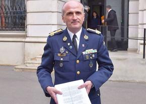 Talpan susține că generalii care i-au dat Steaua lui Gigi Becali se află încă pe funcție în cadrul ministerului: „Trebuie să răspundă! Dacă vor veni să se dea cocoşi la mine nu au şanse de izbândă, că-i fac praf”