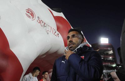 Carlos Tevez renunţă la funcţia de antrenor al echipei Independiente