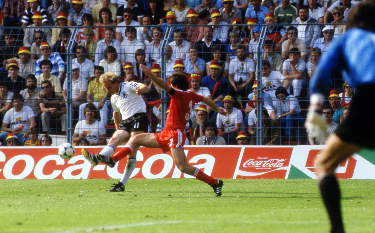 Povestea României la primul Euro, din 1984: am lăsat Italia acasă! » Fără niciun stelist, cu cel mai tânăr selecţioner pe bancă şi debutul lui Hagi la un turneu final la doar 19 ani