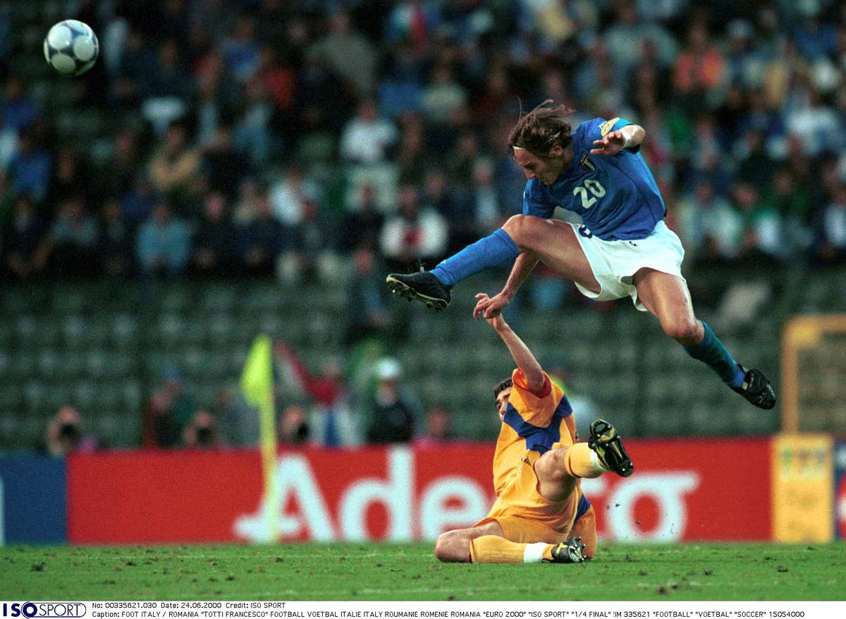 „O cicatrice, o pată, o insignă de dezonoare” » Mărturie-eveniment a fostului mare atacant englez, despre meciul istoric cu România: „Amintirea mă umple de dezgust de sine. Mă trec fiorii când scriu”