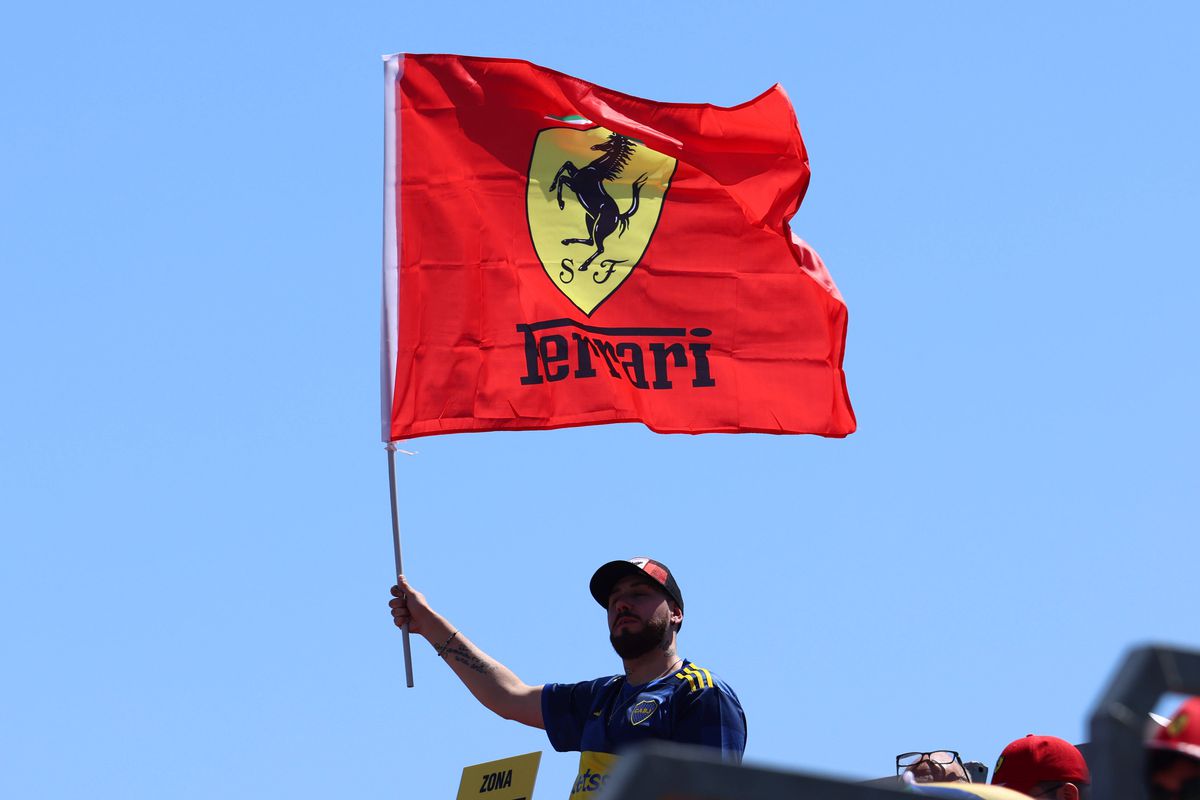 Charles Leclerc este încrezător că poate „rupe” ghinionul de la Monaco: „Obișnuiam să merg cu autobuzul spre școală pe aceste străzi”