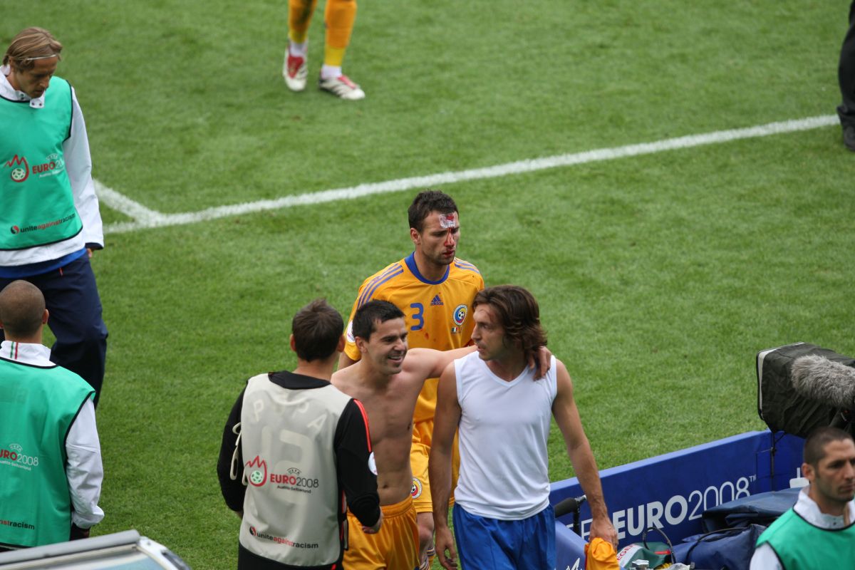 România la Euro 2008, în „Grupa morții” » Imaginile memorabile cu Cristi Chivu la imn, Adrian Mutu de la extaz la agonie, plus nedreptatea lui Ciprian Marica!