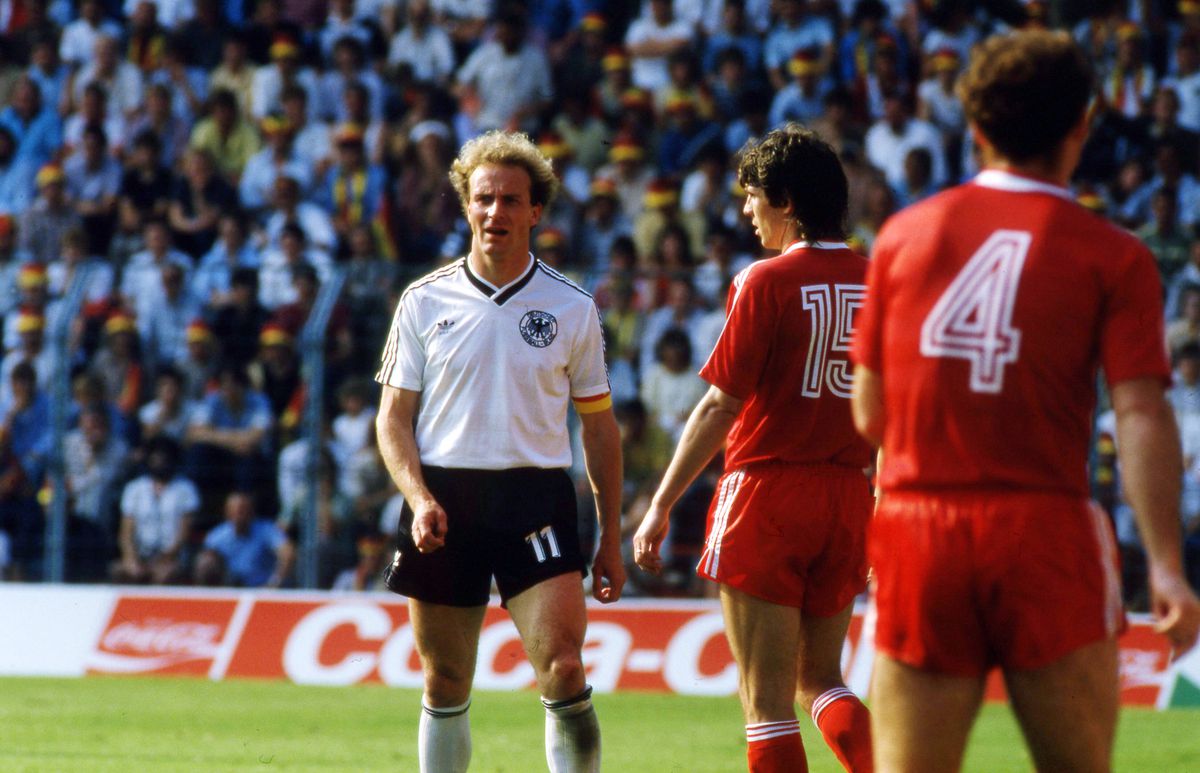 Povestea României la primul Euro, din 1984: am lăsat Italia acasă! » Fără niciun stelist, cu cel mai tânăr selecţioner pe bancă şi debutul lui Hagi la un turneu final la doar 19 ani