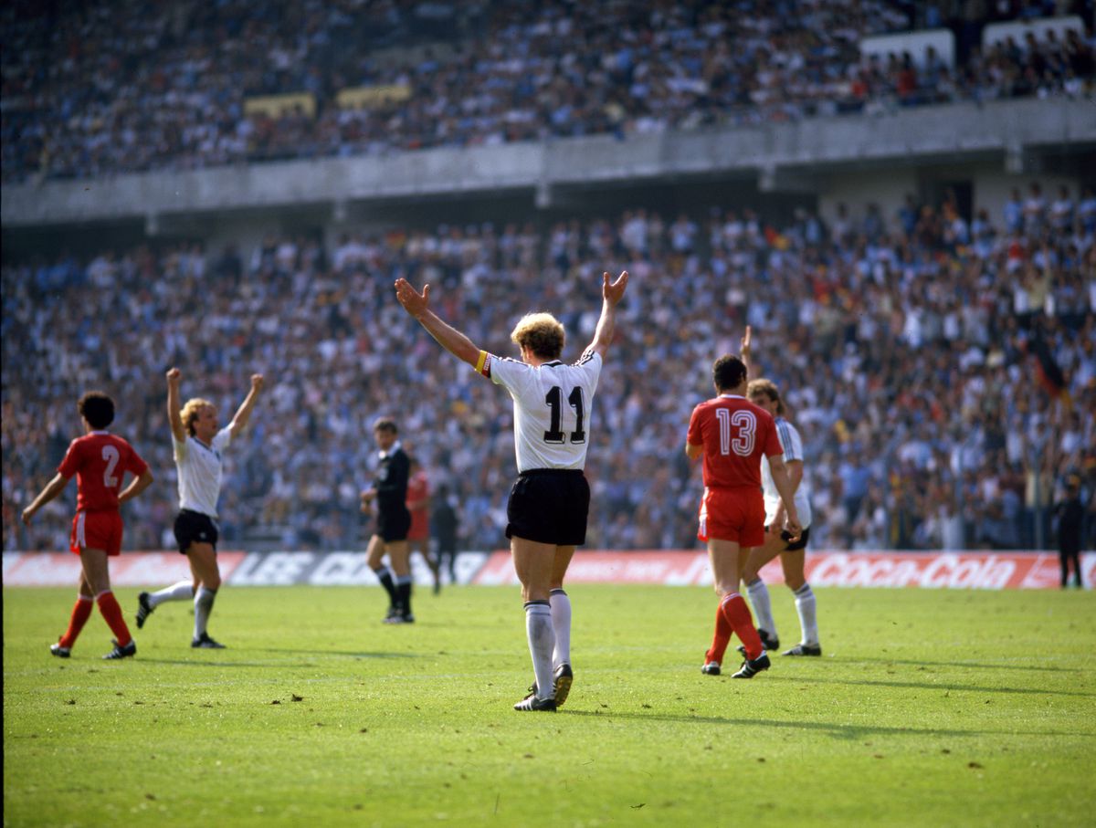 Povestea României la primul Euro, din 1984: am lăsat Italia acasă! » Fără niciun stelist, cu cel mai tânăr selecţioner pe bancă şi debutul lui Hagi la un turneu final la doar 19 ani