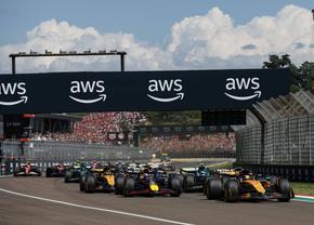 Marele Premiu de la Imola » Max Verstappen conduce cursa!