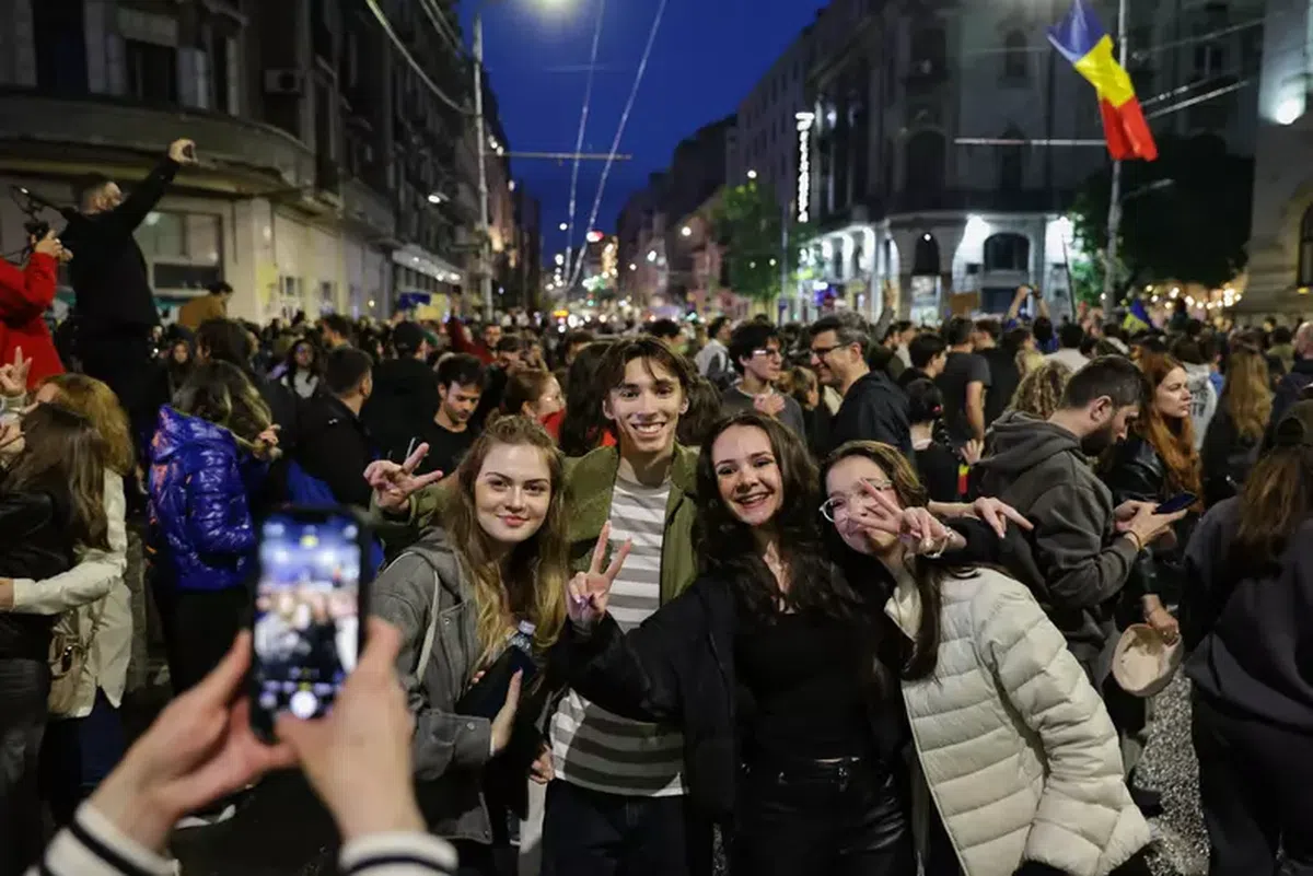 Primele imagini cu Nicușor Dan și George Simion, după apariția exit-poll-urilor