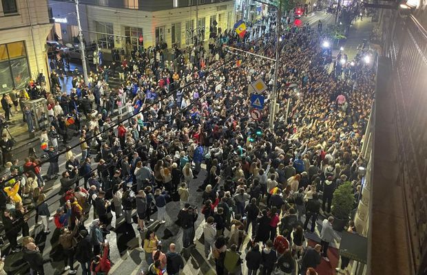 O scandare celebră de pe stadion s-a auzit în București, după ce Nicușor Dan l-a învins pe George Simion la alegerile prezidențiale