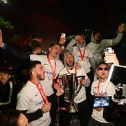 FCSB a sărbătorit câștigarea titlului de campioană. Foto: Răzvan Păsărică (sportpictures.eu)