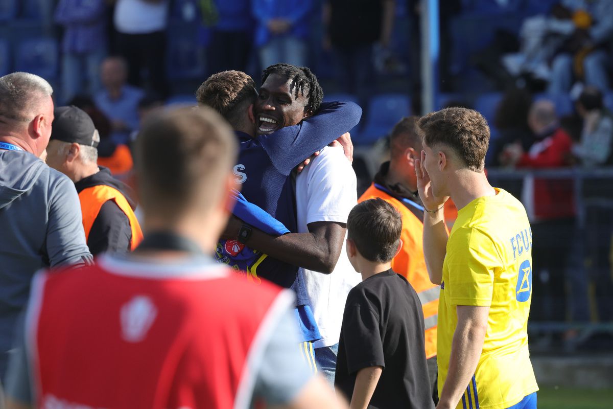 Proaspătul campion cu FCSB a mers la meciul de totul sau nimic din Superligă și a sărbătorit cu echipa câștigătoare!