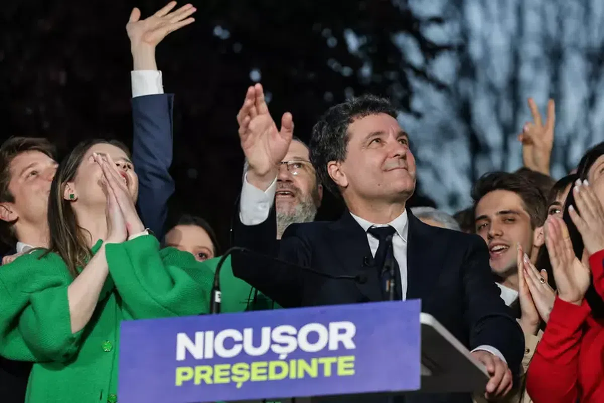 Primele imagini cu Nicușor Dan și George Simion, după apariția exit-poll-urilor