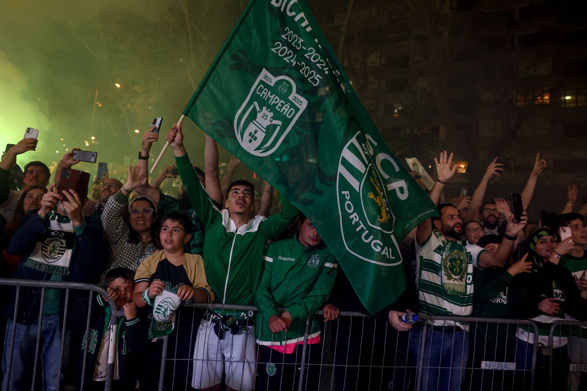 Sporting Lisabona a câștigat titlul în Portugalia! Imagini de colecție, după o luptă palpitantă cu Benfica