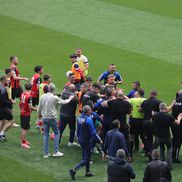 Scenele de la finalul partidei Steaua - Reșița, scor 0-2 / Foto: GSP