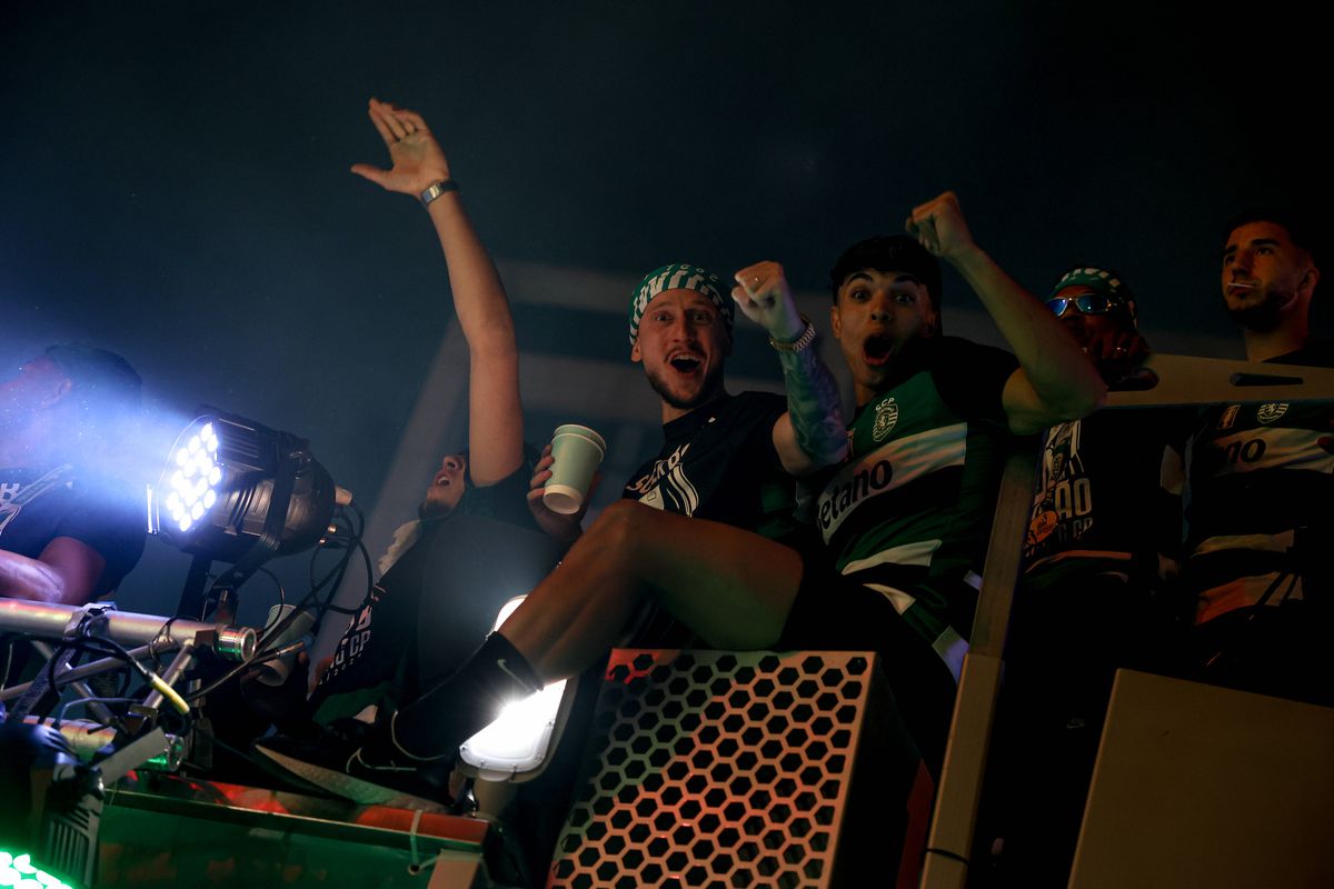 Sporting Lisabona a câștigat titlul în Portugalia! Imagini de colecție, după o luptă palpitantă cu Benfica