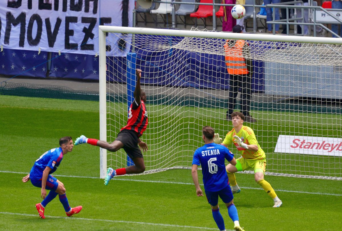 Final de sezon în eșalonul secund: CSM Reșița s-a impus la pas, iar Steaua ratează titlul în Liga 2