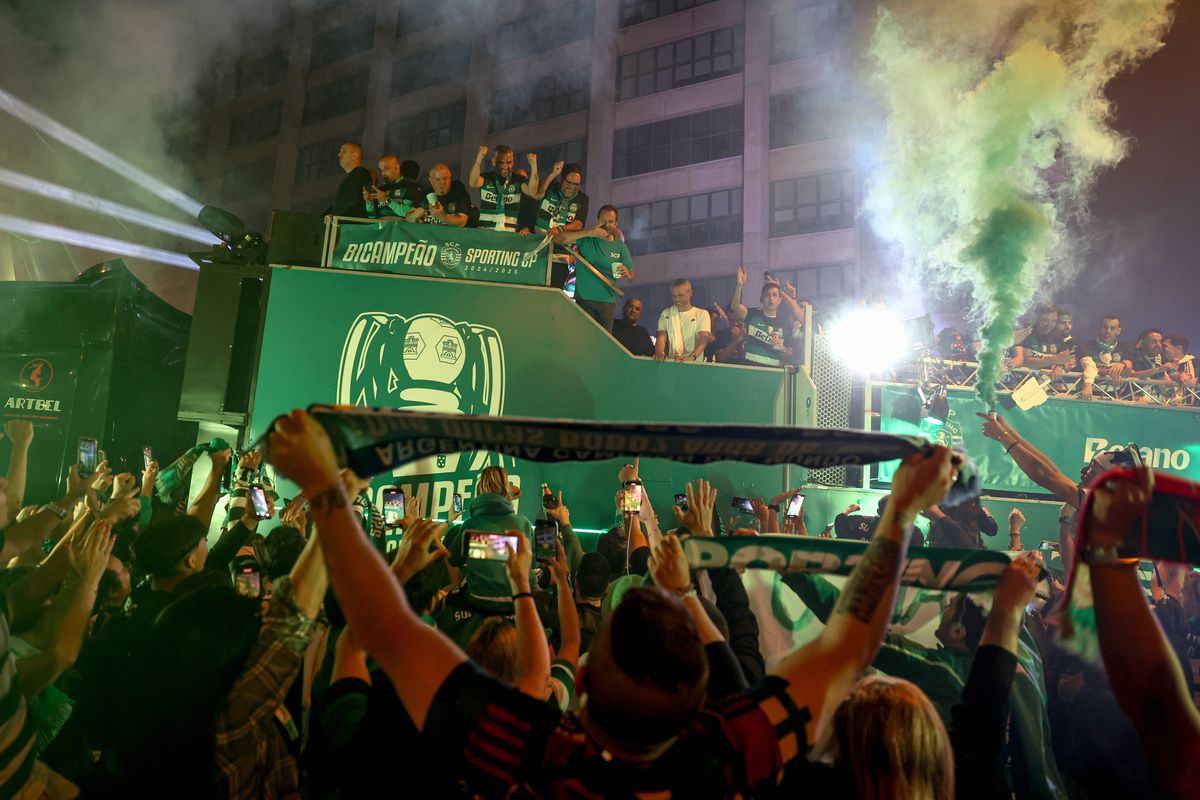 Sporting Lisabona a câștigat titlul în Portugalia! Imagini de colecție, după o luptă palpitantă cu Benfica