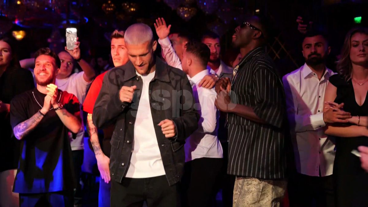 FCSB s-a mutat în club » Petrecere dezlănțuită a campionilor: imagini senzaționale cu MM, Chiricheș, Pintilii și Elias