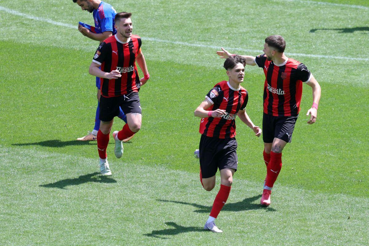 Ianis Doană, fiul lui Leontin Doană » Băiatul fostului mijlocaș de la Reșița s-a transferat la Steaua