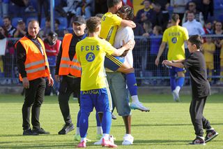 Proaspătul campion cu FCSB a mers la meciul de totul sau nimic din Superligă și a sărbătorit cu echipa câștigătoare!