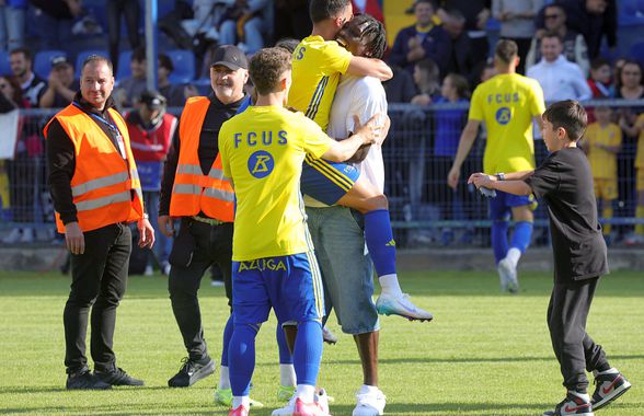 Proaspătul campion cu FCSB a mers la meciul de totul sau nimic din Superligă și a sărbătorit cu echipa câștigătoare!