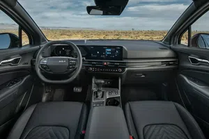 Mașina apreciată de români va lansa un nou model » O vezi în fiecare cartier și e mai ieftină decât Toyota sau Skoda