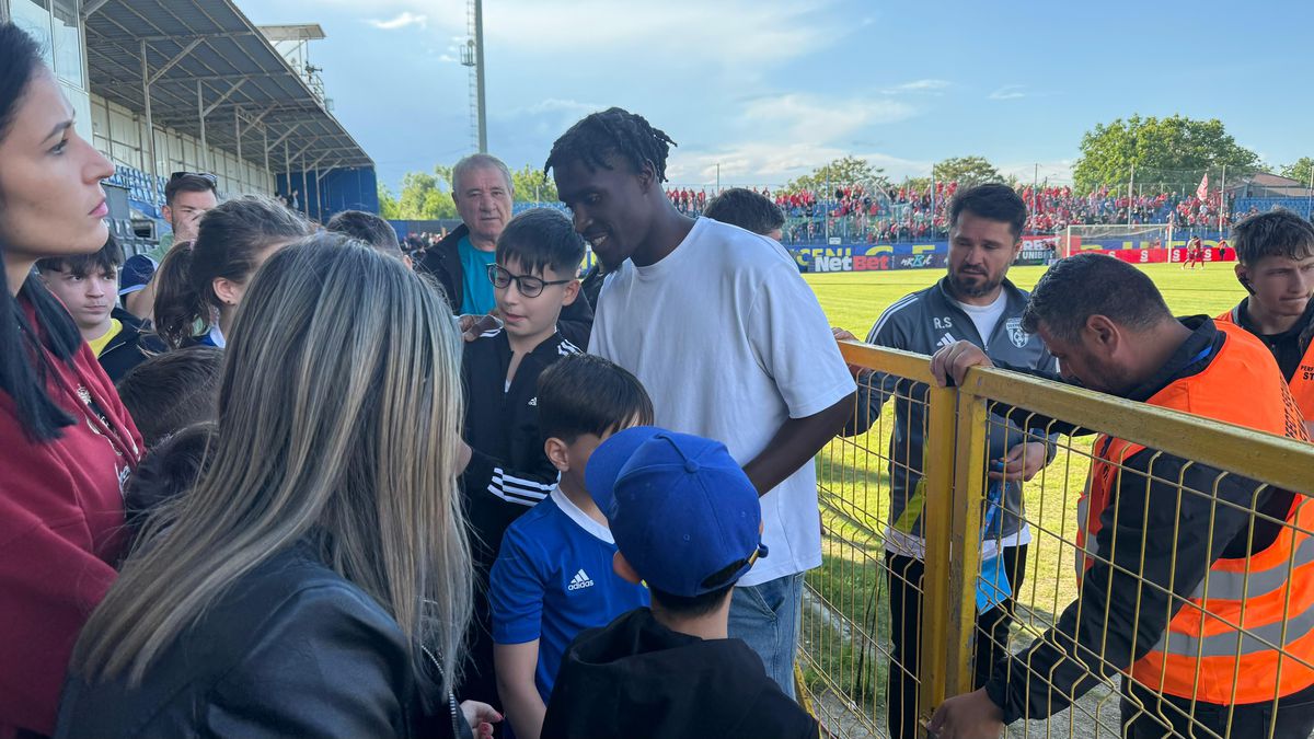 Proaspătul campion cu FCSB a mers la meciul de totul sau nimic din Superligă și a sărbătorit cu echipa câștigătoare!