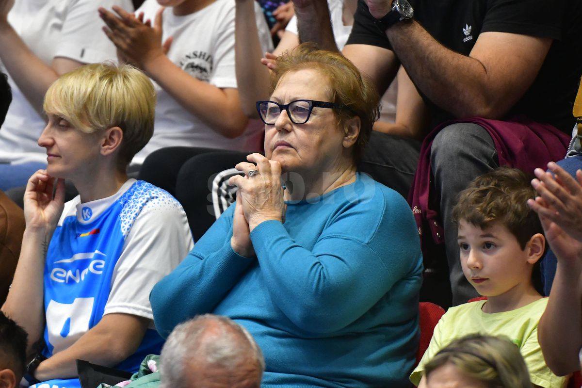 „Asta spune multe despre ce am însemnat eu în handbal” » Cristina Neagu, după ultimul meci din carieră: „Sună ciudat în momentul ăsta”