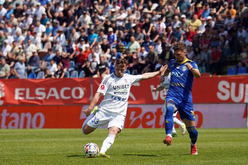 LIVE DE LA ORA 16:00 FC Botoșani - Hermannstadt » Moldovenii se duelează liderul din play-out și speră să scape de retrogradare » Echipele probabile