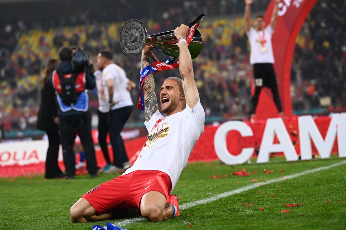 „Cea mai fericită de pe pământ!” » Antonia a întors toate privirile la petrecerea de titlu a celor de la FCSB