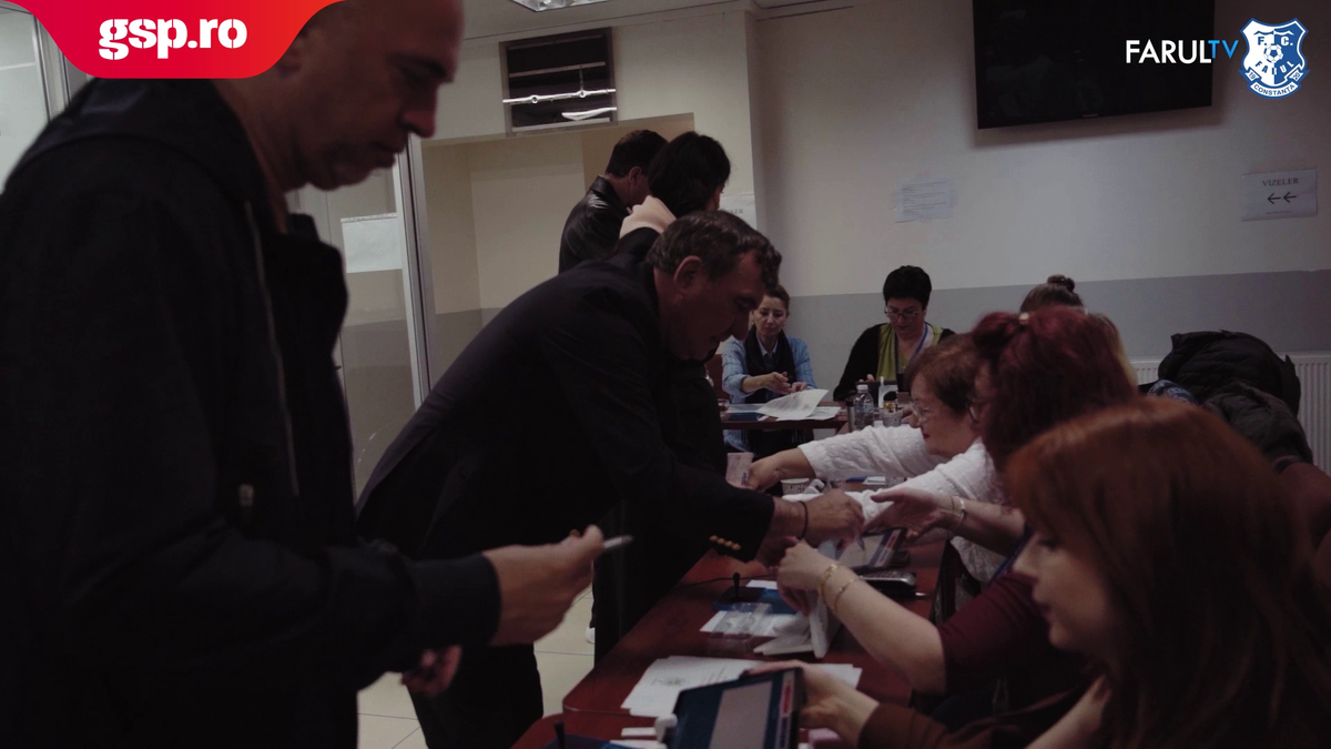 Imagini senzaționale cu Gheorghe Hagi și Gică Popescu în Turcia: cei doi au votat în turul II la Istanbul