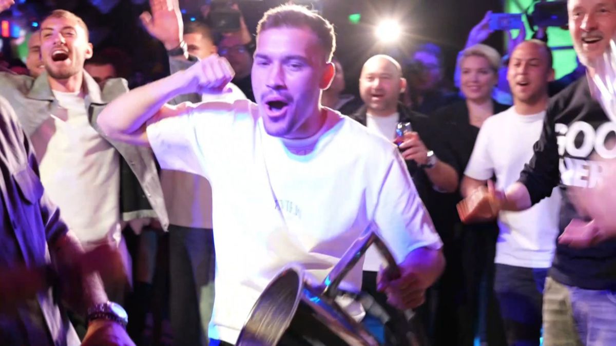 FCSB s-a mutat în club » Petrecere dezlănțuită a campionilor: imagini senzaționale cu MM, Chiricheș, Pintilii și Elias