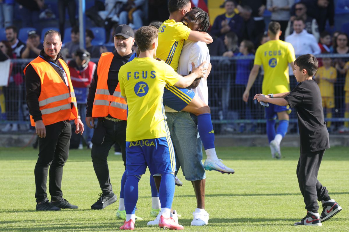 Proaspătul campion cu FCSB a mers la meciul de totul sau nimic din Superligă și a sărbătorit cu echipa câștigătoare!
