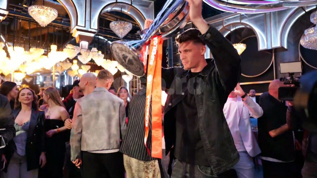 FCSB s-a mutat în club » Petrecere dezlănțuită a campionilor: imagini senzaționale cu MM, Chiricheș, Pintilii și Elias