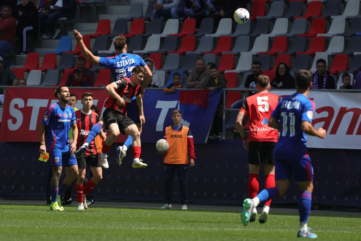 „Aici e Steaua!” » 3 detalii din Ghencea, de la Steaua - CSM Reșița: ce făcea Victor Pițurcă în lojă și cum arată la 69 de ani + mesajele ostile ale ultrașilor