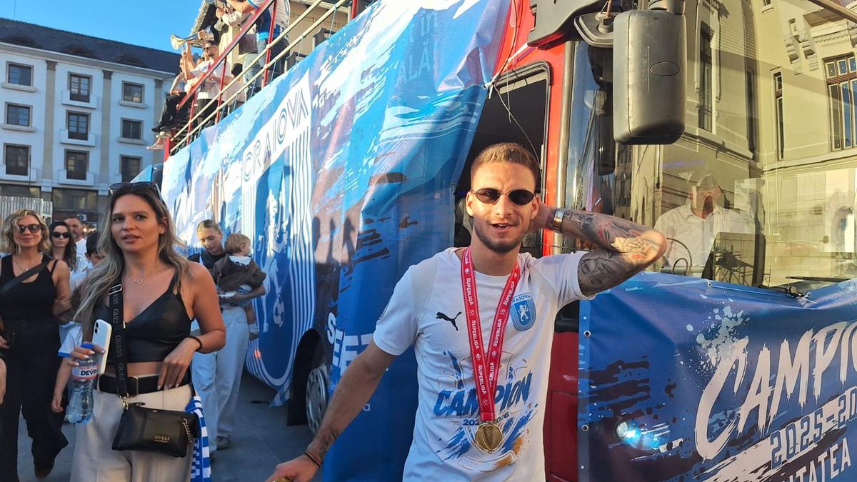 Sărbătoare de titlu în piața „Mihai Viteazul”, din Craiova
