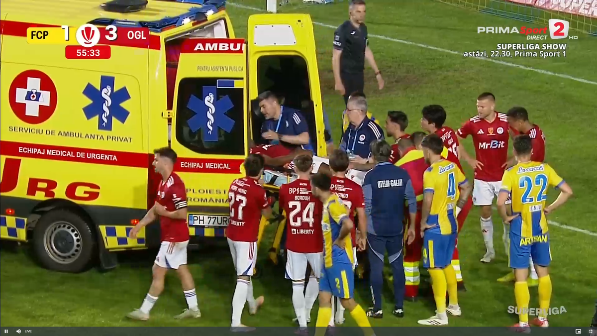 Imagini îngrozitoare în Petrolul - Oțelul » Marcatorul, transportat cu ambulanța la spital