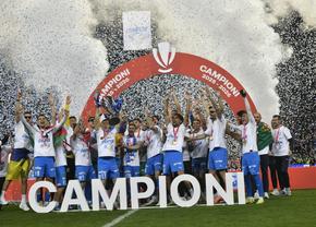 A cucerit trofee cu Universitatea Craiova, iar acum se bucură alături de echipă: „Toată Oltenia aștepta acest trofeu. Atmosferă ca la Napoli!”