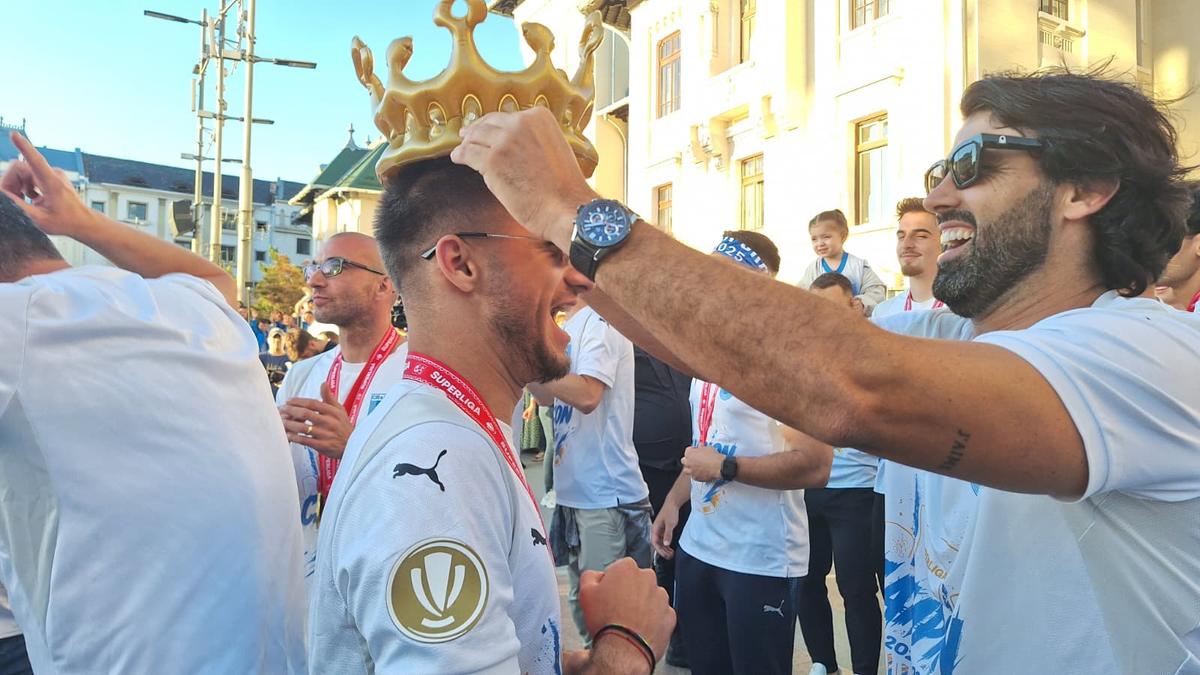 Sărbătoare de titlu în piața „Mihai Viteazul”, din Craiova