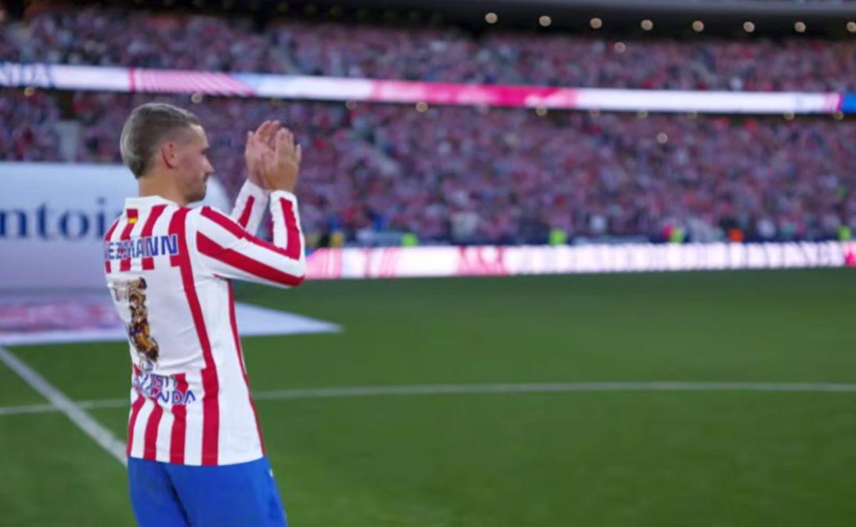 Atletico în lacrimi » Metropolitano și-a luat rămas bun de la legenda Antoine Griezmann: „Am greșit când am mers la Barcelona. Vă cer iertare”