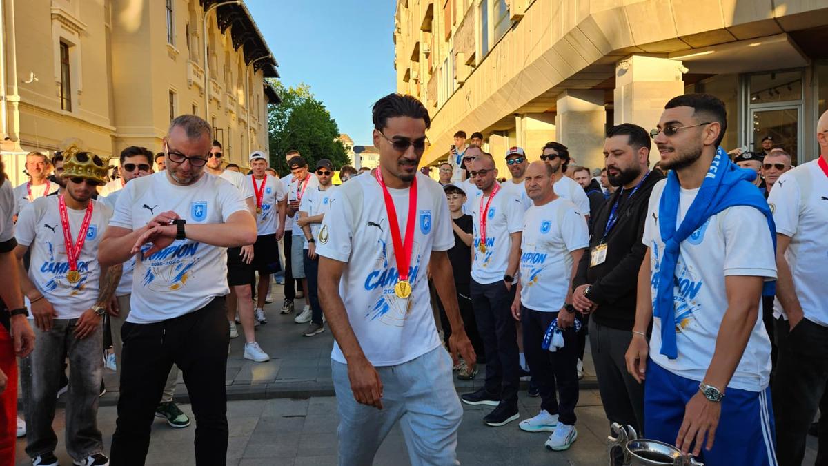 Sărbătoare de titlu în piața „Mihai Viteazul”, din Craiova