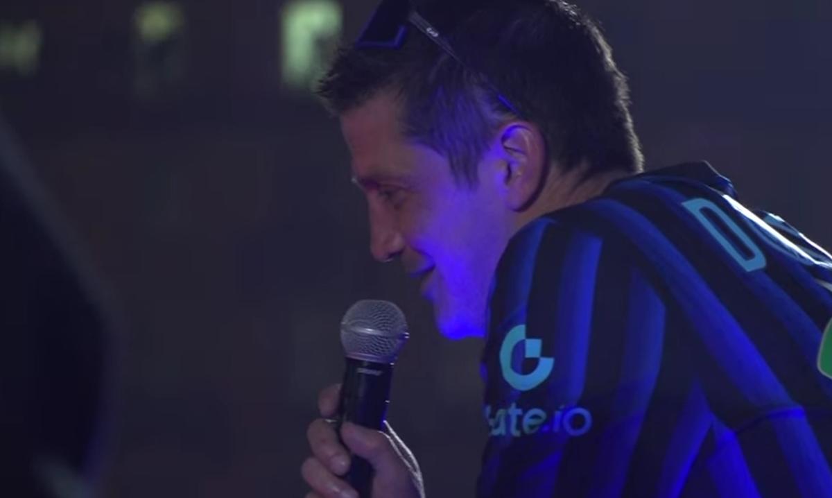 Ce sărbătoare în Piața Domului! Cristi Chivu a ridicat trofeele și a cântat cu sute de mii de oameni