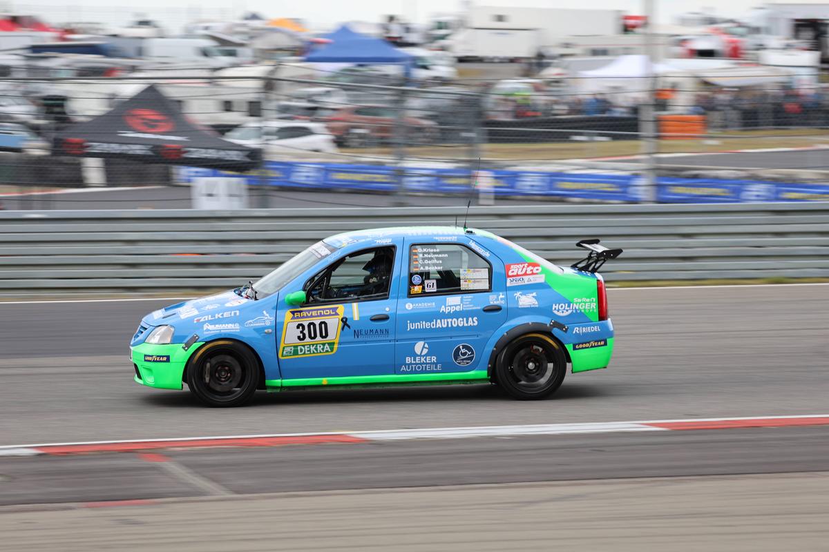 Dacia Logan a cucerit cursa de 24 de ore de la Nurburgring