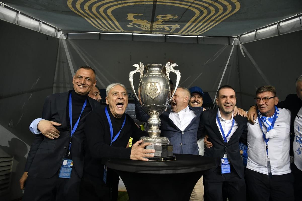 Universitatea Cluj vrea să facă primul transfer pentru cupele europene: unul dintre cei mai buni mijlocași din Superligă!