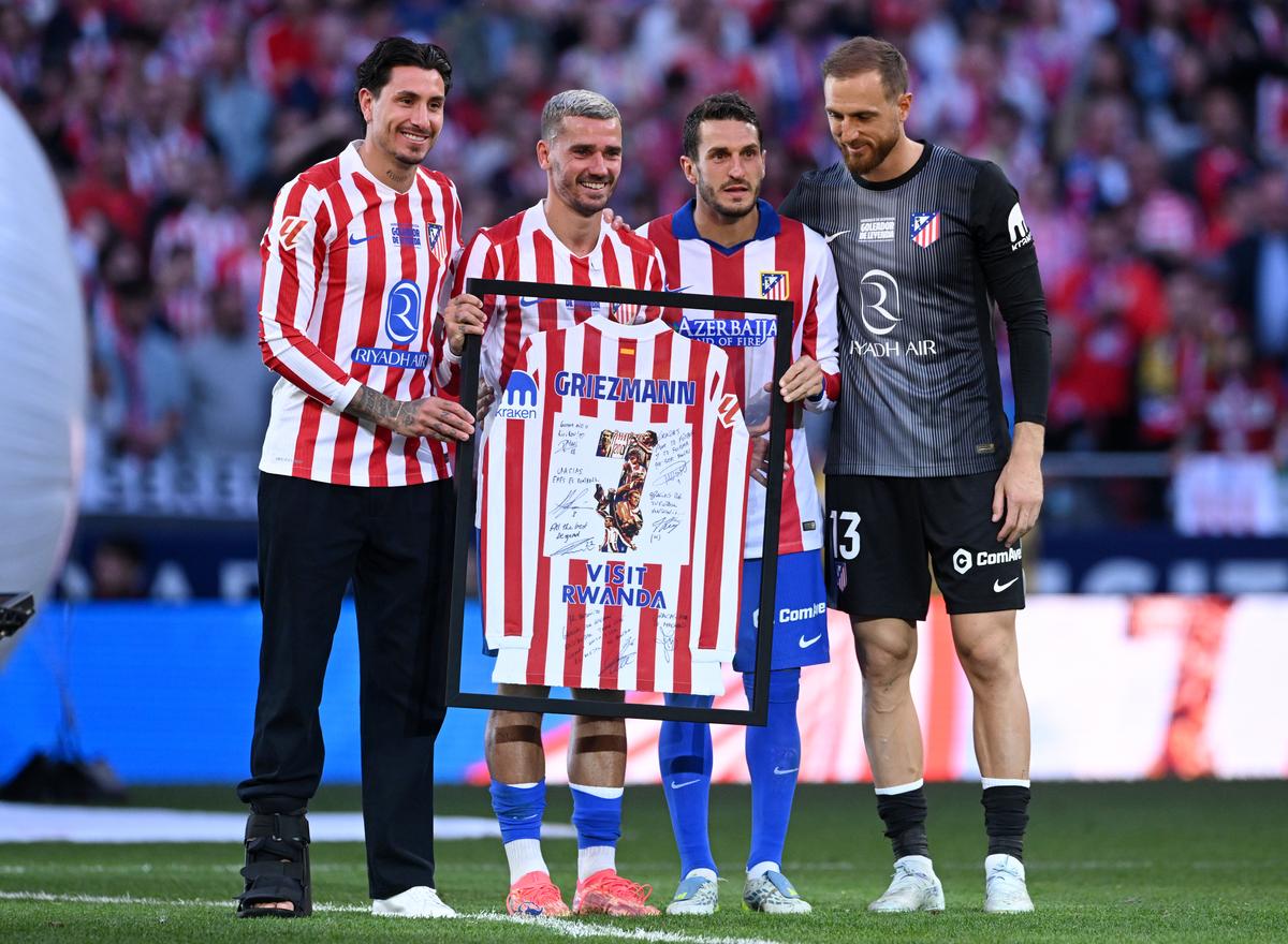 Atletico în lacrimi » Metropolitano și-a luat rămas bun de la legenda Antoine Griezmann: „Am greșit când am mers la Barcelona. Vă cer iertare”