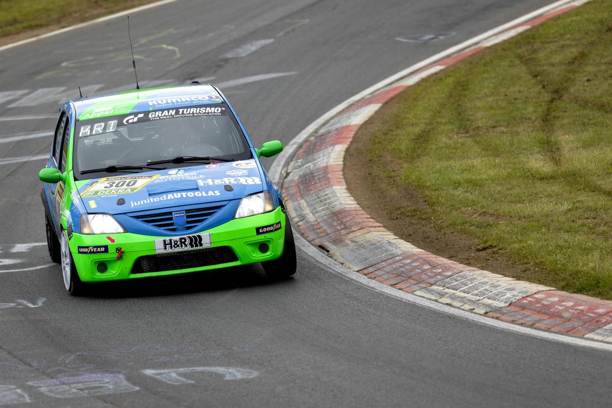 Dacia Logan a cucerit cursa de 24 de ore de la Nurburgring