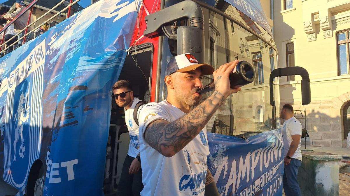 Sărbătoare de titlu în piața „Mihai Viteazul”, din Craiova